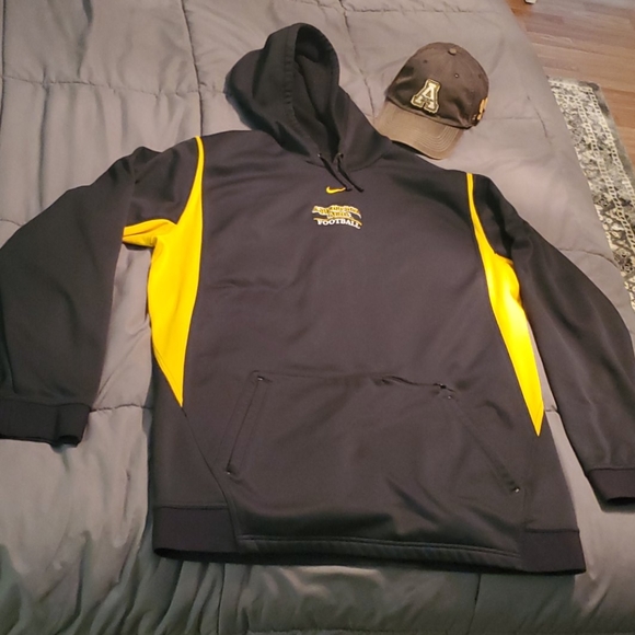 Nike Other - Appalachian state team issued Nike with bonus C3